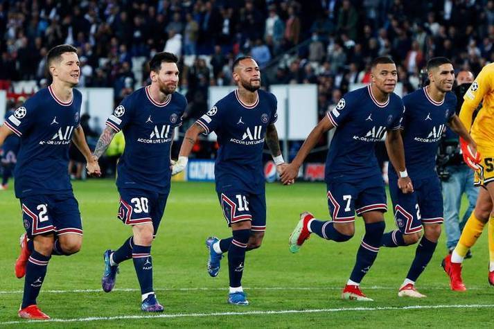 巴黎圣日耳曼逆袭荷兰天王带领攻城的简单介绍 巴黎圣日耳曼逆袭荷兰天王带领攻城的简单介绍