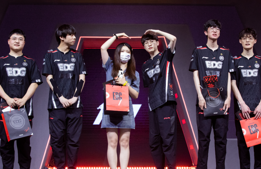 C9力克RNG,Meiko打出惊人五杀顶尖较量小组赛,让粉丝疯狂欢呼的简单介绍 C9力克RNG,Meiko打出惊人五杀顶尖较量小组赛,让粉丝疯狂欢呼的简单介绍