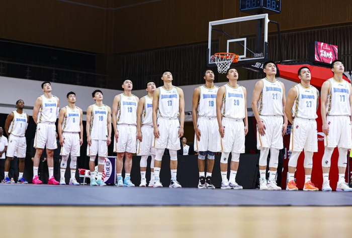 爱游戏娱乐-包含贵州金牛队主场力擒对手，赢得比赛胜利的词条