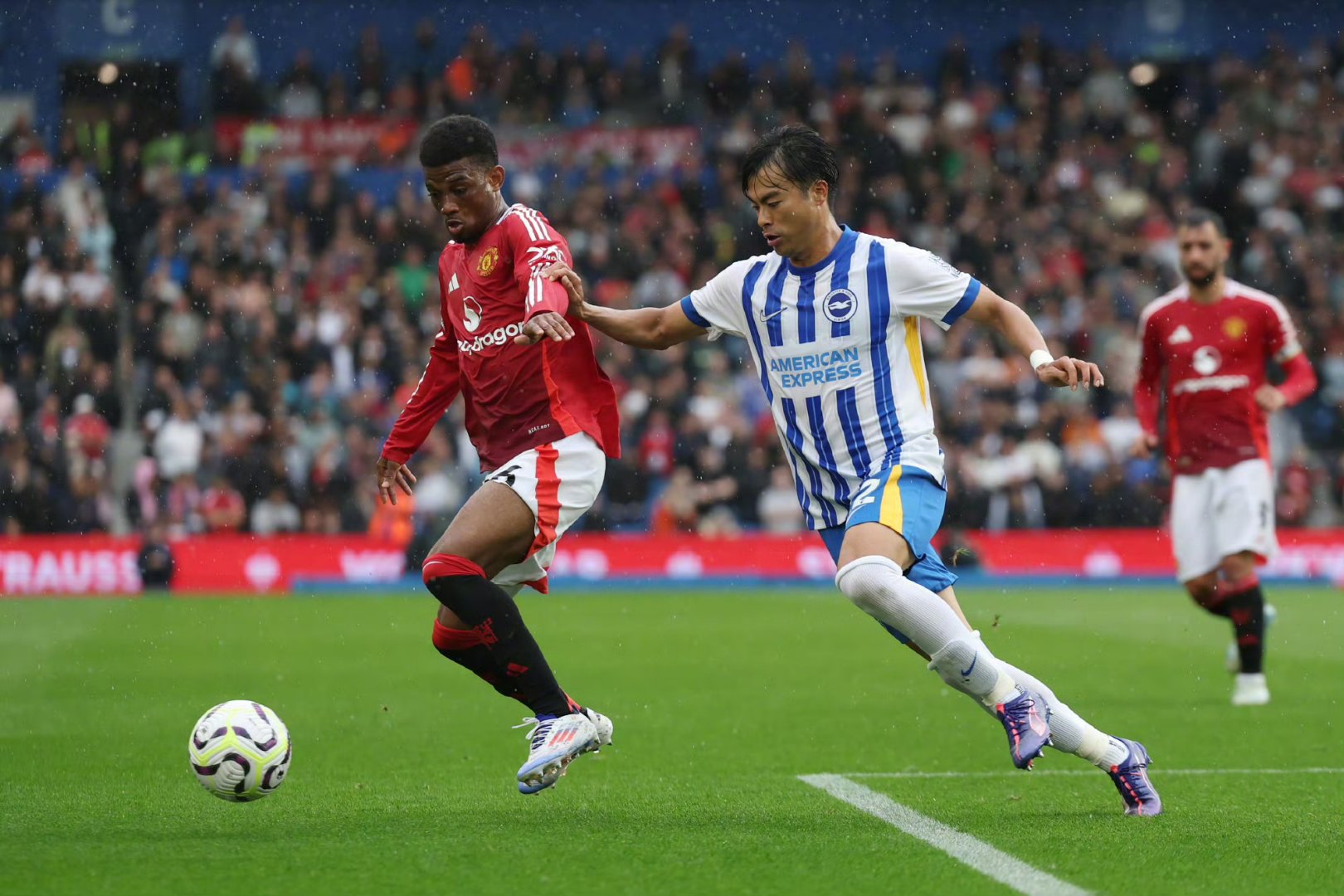 爱游戏体育-曼联冲击顶级，能否突破对手防线？的简单介绍