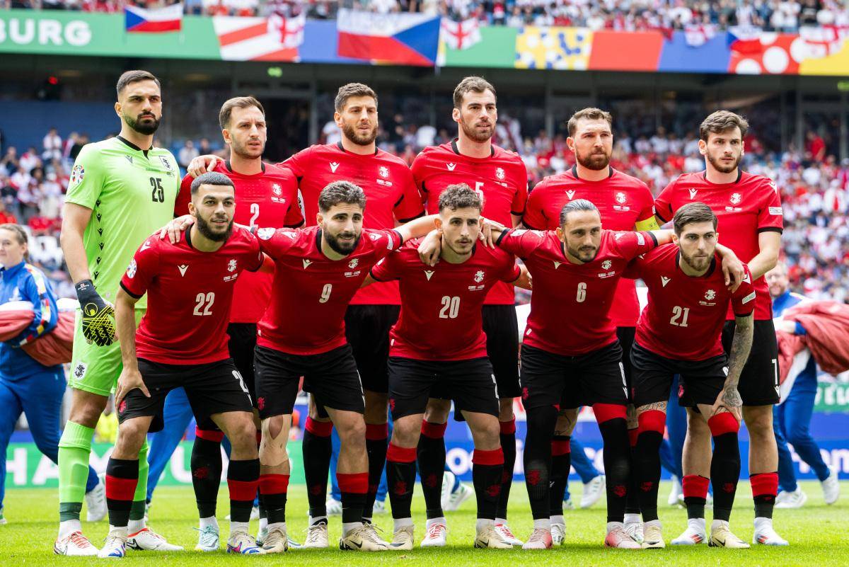 爱游戏入口-包含瑞士球队赢得国内冠军，备战欧洲赛事着力的词条