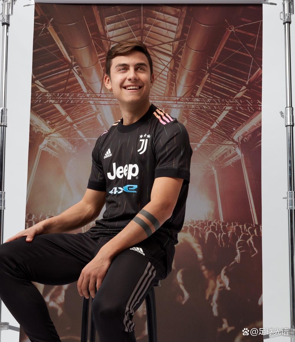 关于尤文图斯客场夺冠关键战,球迷翘首期待的信息 关于尤文图斯客场夺冠关键战,球迷翘首期待的信息