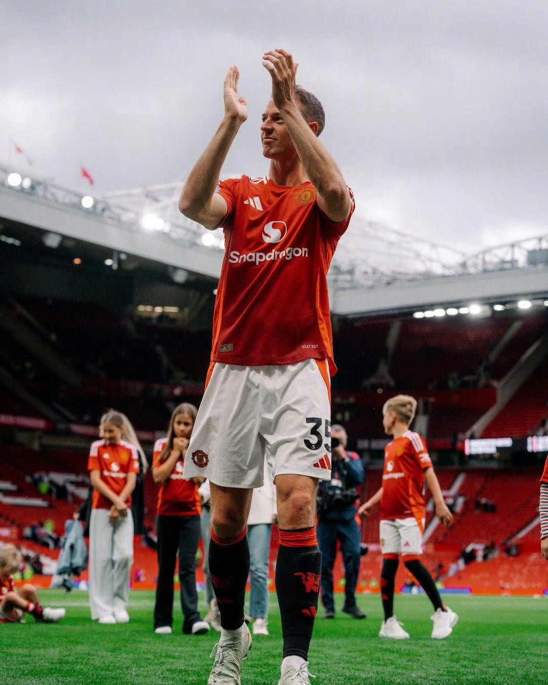 爱游戏体育官网-曼联客场遭遇沮丧失利，热刺逆袭夺冠的简单介绍