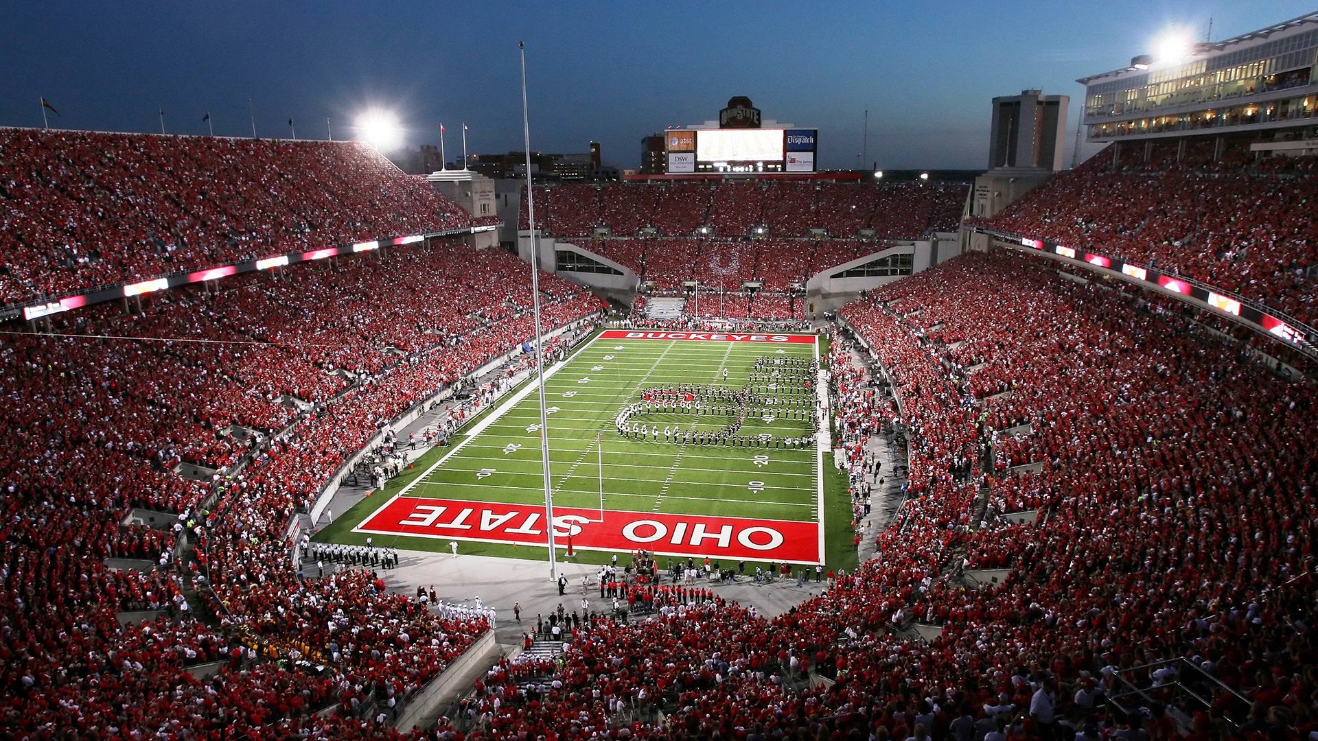 爱游戏-末节之王！拉文独砍19分接管比赛，奇才掀翻魔术止连败